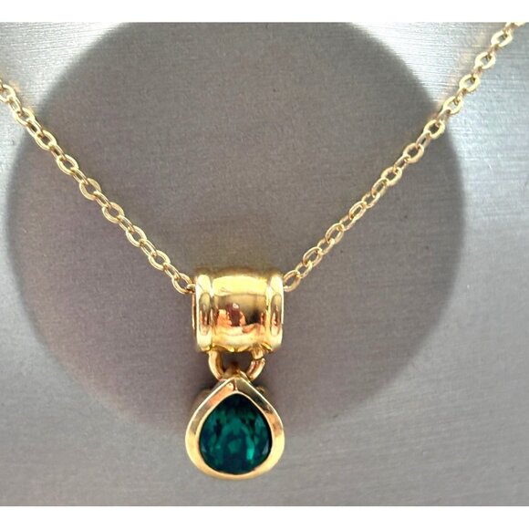 Gold-Plated Chain Necklace With Green Teardrop Gemstone Pendant - Picture 1 of 4
